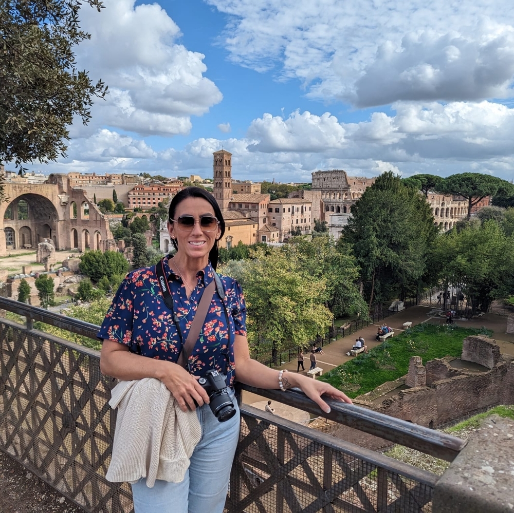 Meet your Posher, Elisa